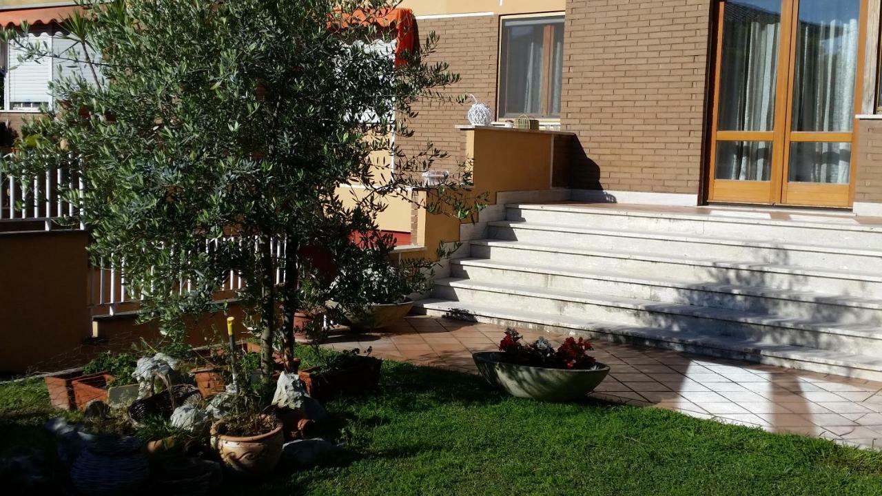 Home Denise E Luca Latina Exterior photo